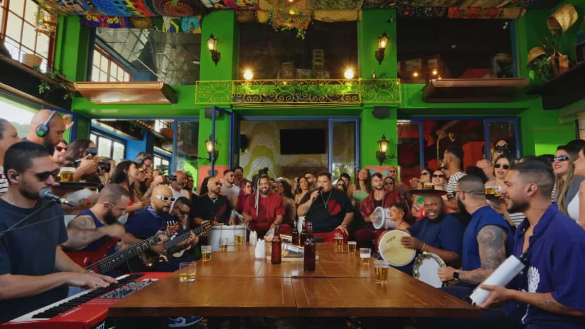 Top 10 músicas mais tocadas no Brasil em 2025