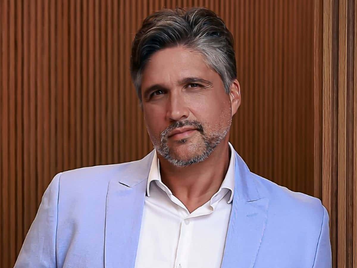 Leo Chaves revela descoberta de síndrome causada pela fama: “Arranquei a máscara”