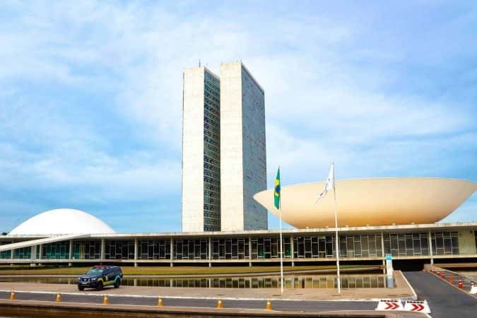 Salários de até R$ 37 mil: confira os concursos públicos de 2026