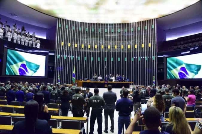 Concurso da Câmara para policial legislativo abre inscrições hoje
