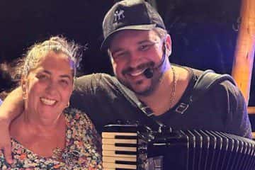 Recém-solteira, mãe de Virginia intriga público com post enigmático