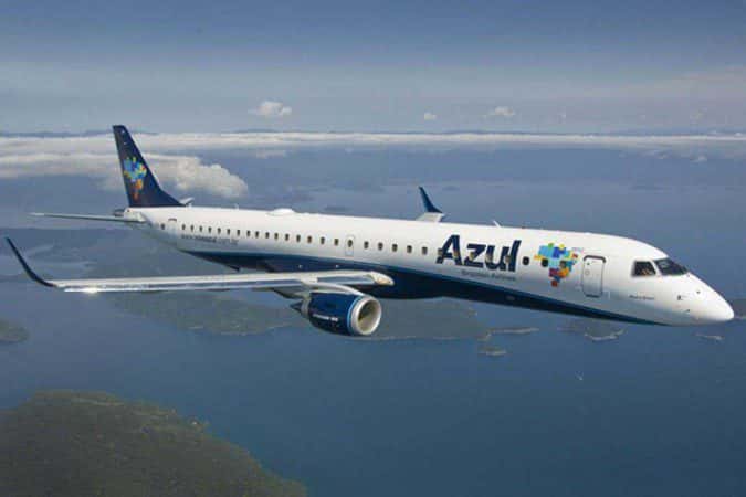 Azul fecha acordo com American Airlines e descarta fusão com a Gol