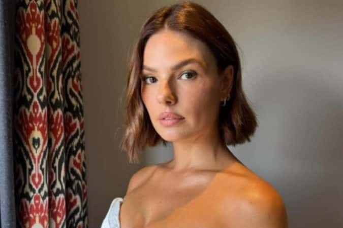 Isis Valverde abandona cabelo curto e passa por mudança radical no visual