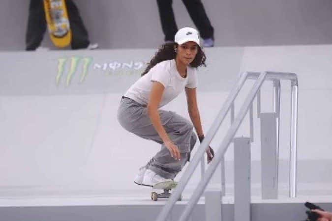 Rayssa Leal abre temporada 2026 com título na SLK de Sydney