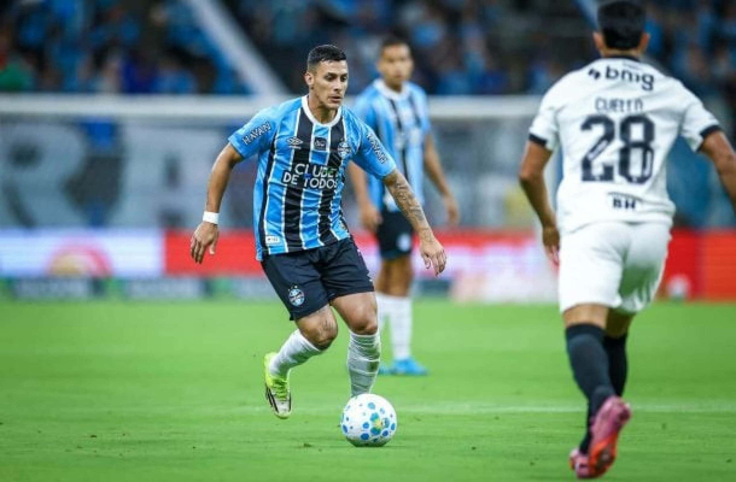 Com golaço de Marlon, Grêmio vence o Atlético-MG pelo Brasileirão