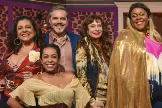 Atriz do ‘Vai Que Cola’ usa produto capilar, perde a visão e faz alerta