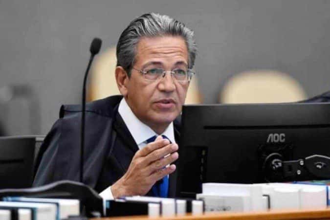 CNJ decide afastar desembargador