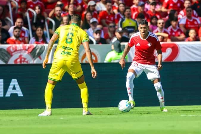 Mirassol vence Internacional no Beira-Rio e respira no Brasileirão