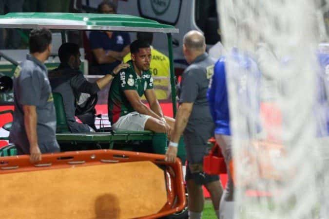 Vitor Roque tem lesão confirmada e será operado no Palmeiras