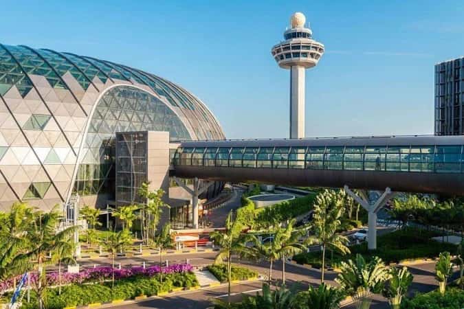 Qual é o melhor aeroporto do mundo (e por que é considerado um paraíso por quem viaja)