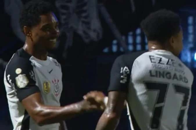 Lingard garante vitória do Corinthians contra o Barra-SC