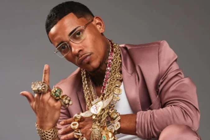 MC Poze perde R$ 2 milhões após ser feito refém na própria casa