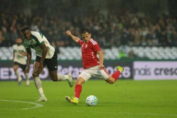 Brasileirão: Internacional marca no último lance e empata com Coritiba