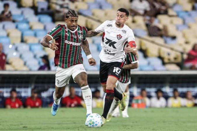 Brasileirão: Fluminense marca no final e evita derrota para o Vitória