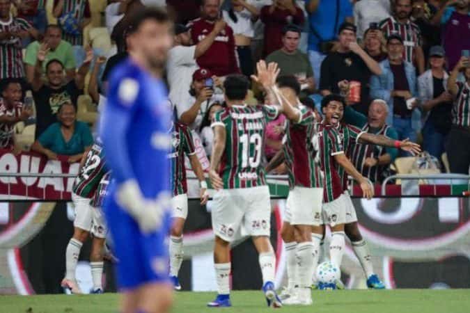 Fluminense derrota o São Paulo no jogo 2 mil no Maracanã