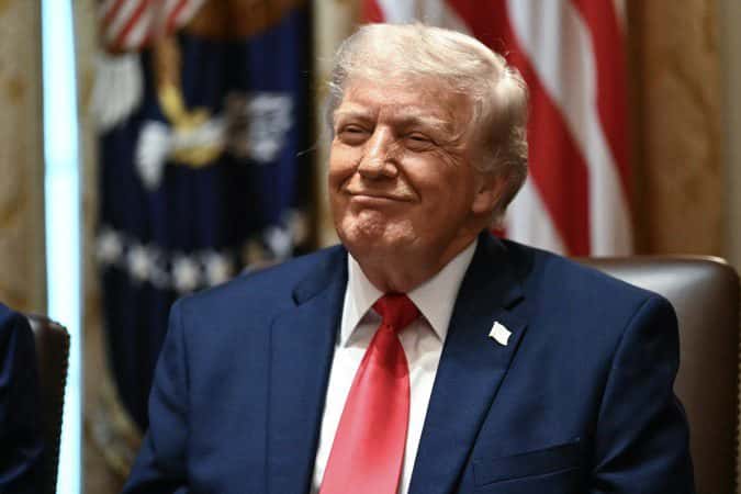 Trump está ‘em excelente estado de saúde’, afirma médico presidencial