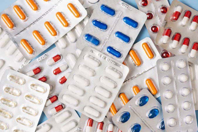 Governo altera regras para preços de medicamentos e amplia exigências para farmacêuticas