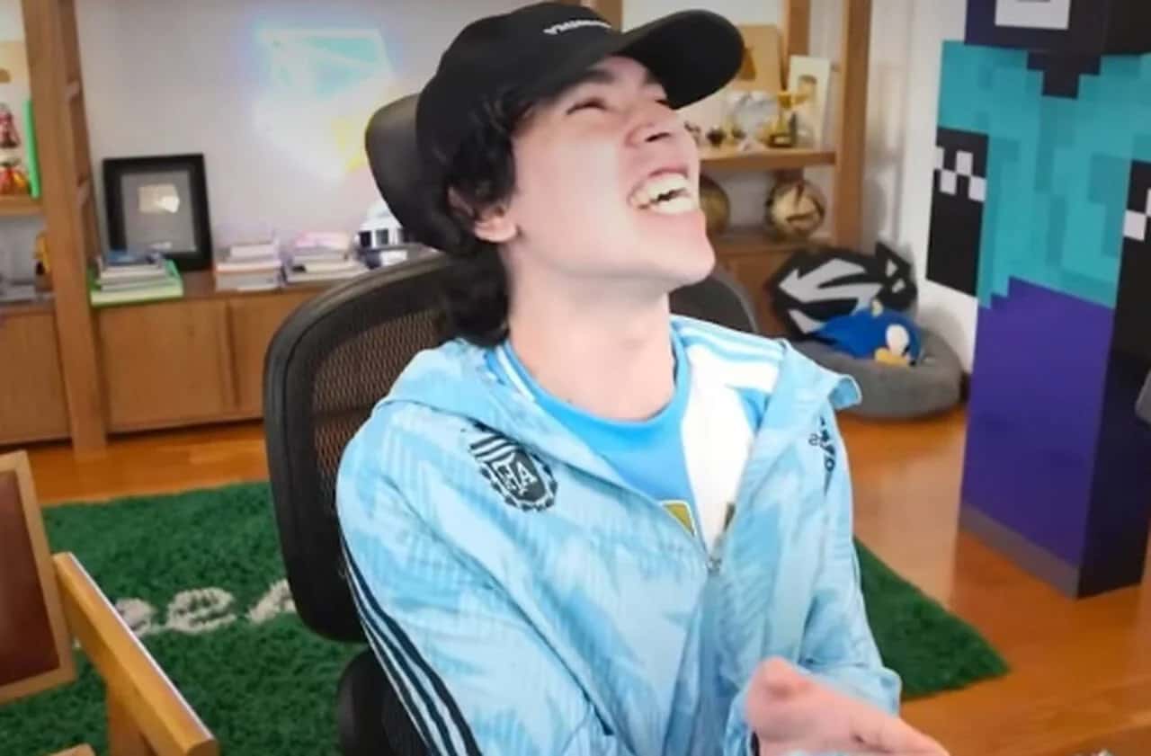 Vídeo: Incrível! Influencer completa álbum da Copa do Mundo de 2026 em menos de 24h