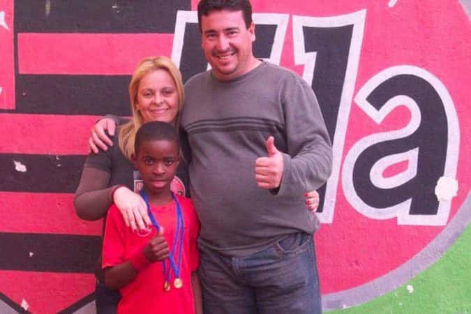 ‘Pra pegar esse menino, só se for de moto’: as memórias do primeiro técnico de Vini Jr