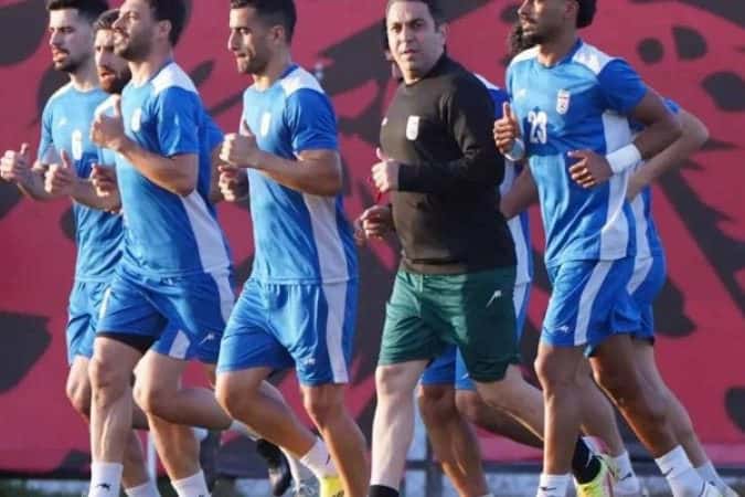 Iranianos vão às ruas e pedem que Fifa retire o próprio país da Copa