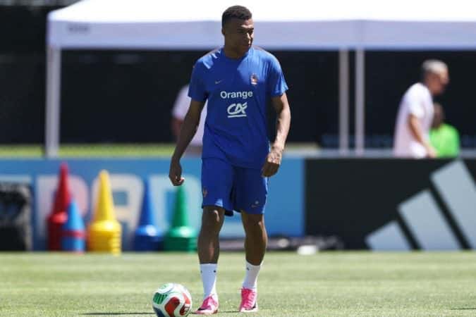 França estreia na Copa do Mundo sob fome de gols de Kylian Mbappé