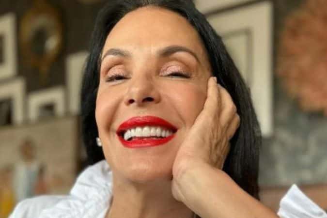 Carolina Ferraz nega retorno às novelas e dá motivo forte