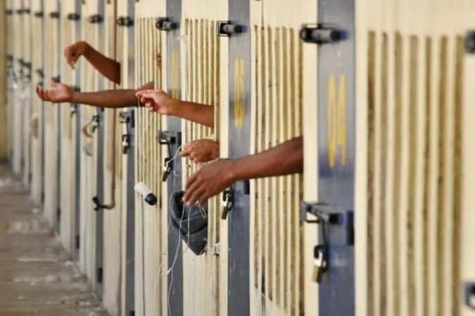 CCJ aprova PEC que reduz maioridade penal de 18 para 16 anos