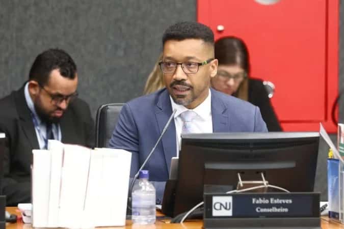 CNJ propõe regras nacionais para influenciadores mirins