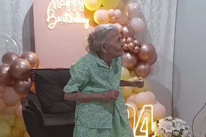 Aos 104 anos, pernambucana encanta a internet dançando forró