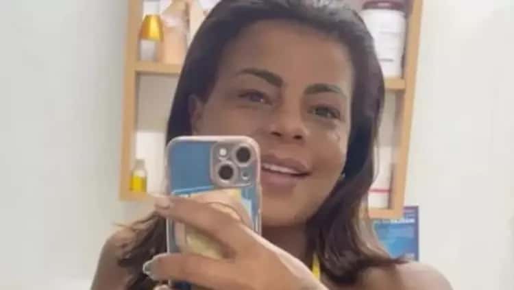 Tati Quebra Barraco passa por harmonização nos glúteos e exibe na web
