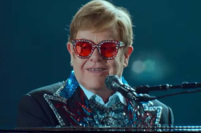“Não sou caixa eletrônico”: Elton John nega ajuda financeira a príncipe Harry