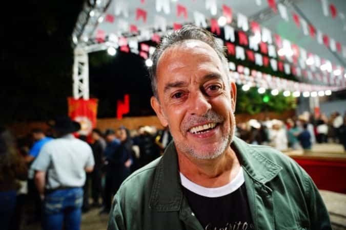 Imperador da Festa do Divino de Pirenópolis morre após queda de 30 metros