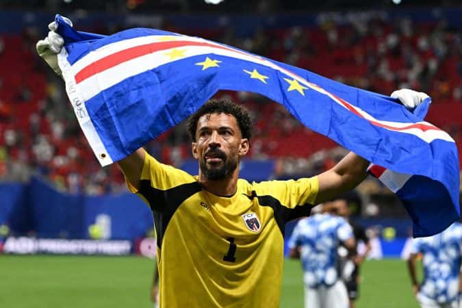 Vozinha adia chegada ao futebol chileno ‘por motivos pessoais’