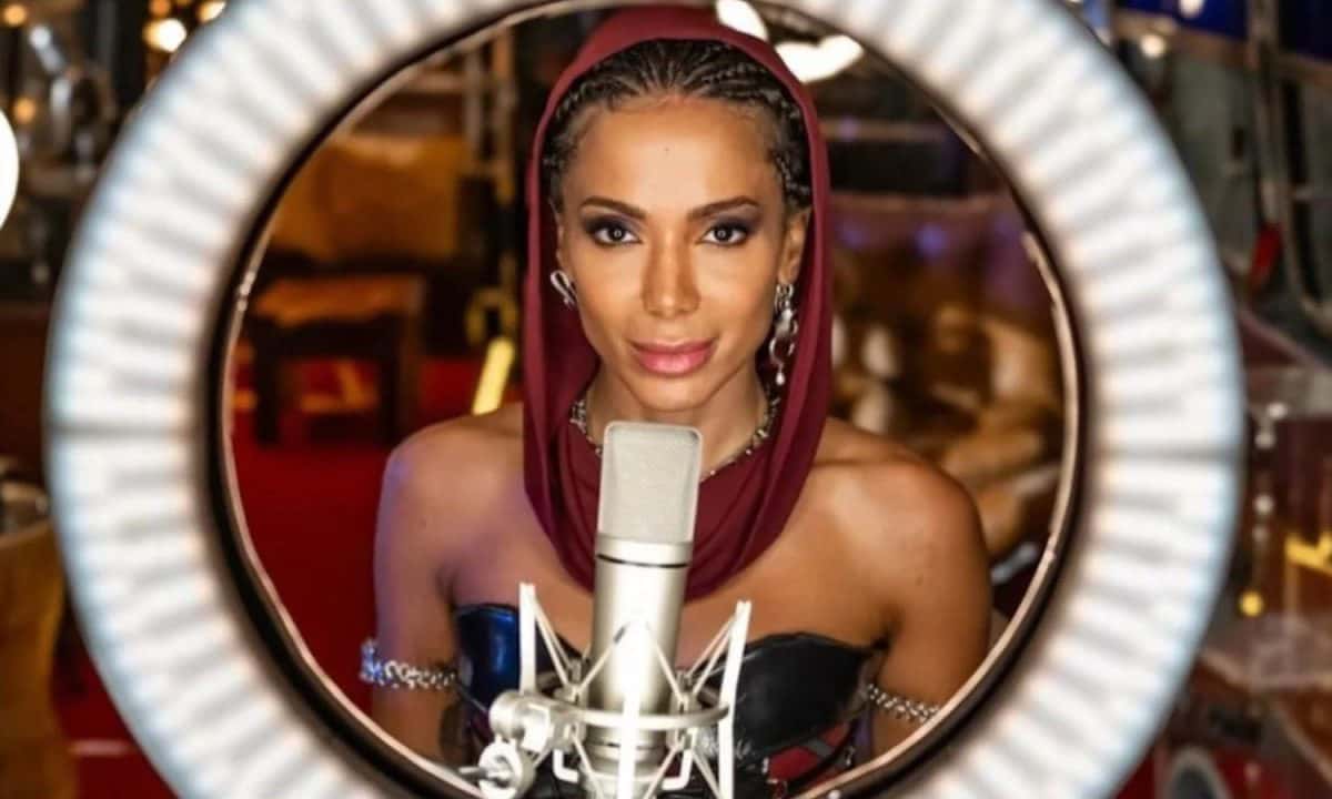 ‘Bichos escrotos’: fãs de Anitta descobrem que música é cover dos Titãs