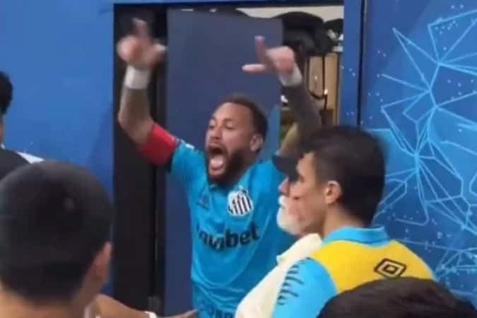 Neymar provoca dirigentes e ironiza xingamentos da torcida do Remo