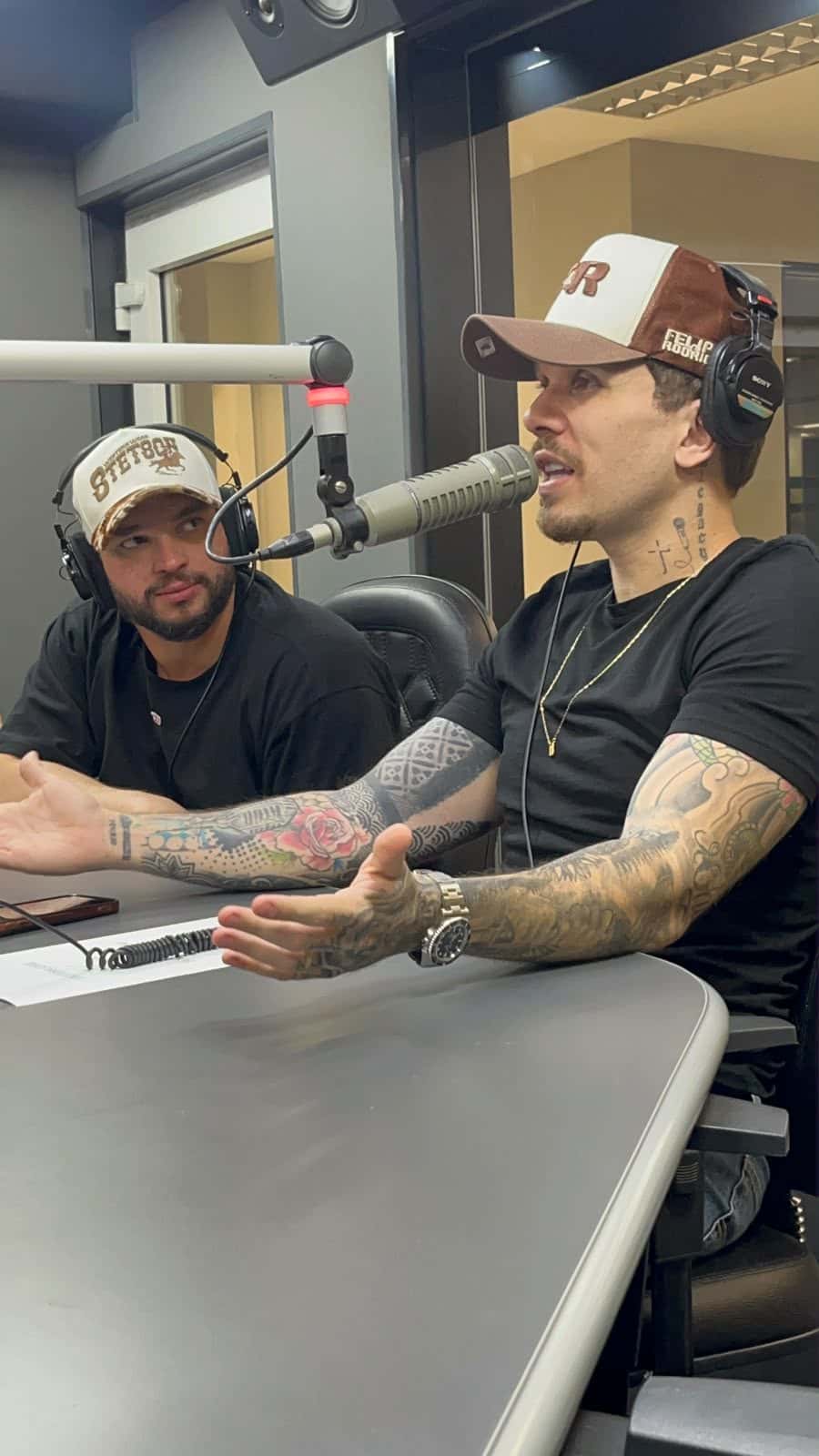 Dupla Felipe & Rodrigo marcam presença na Clube FM