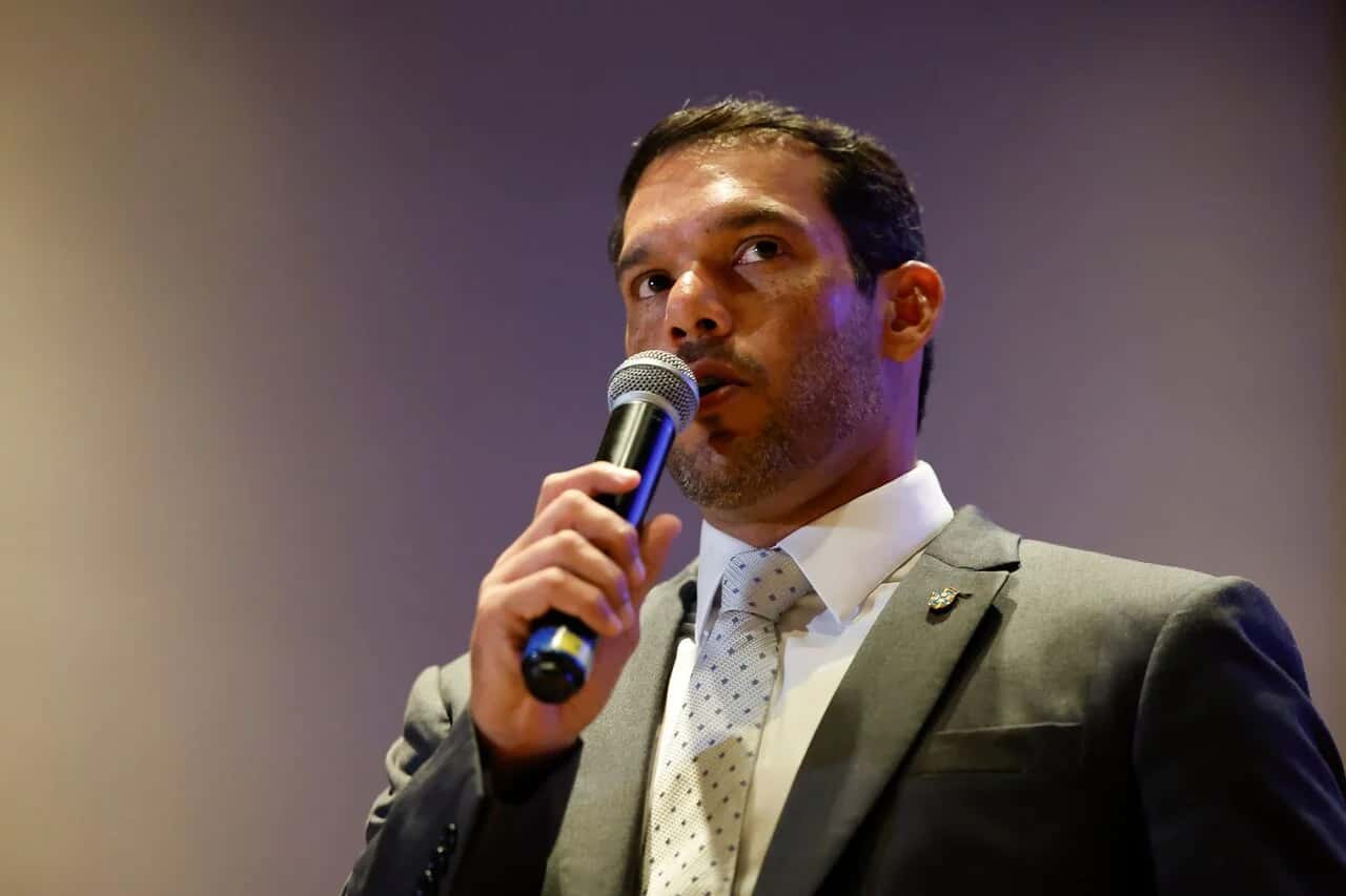 Jorginho critica ciclo da CBF e alerta sobre excesso de estrangeiros no Brasil