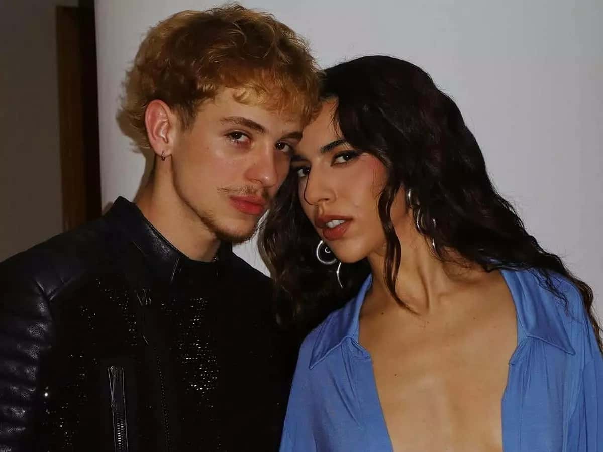 Juliano Floss anuncia fim do namoro com Marina Sena e rumores apontam cantora como pivô