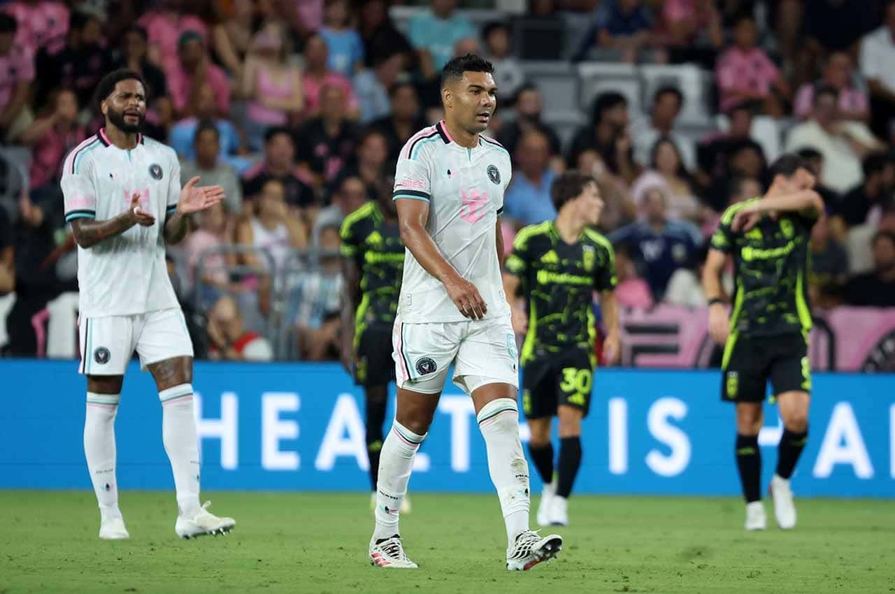 Casemiro faz gol contra em segundo jogo pelo Inter Miami